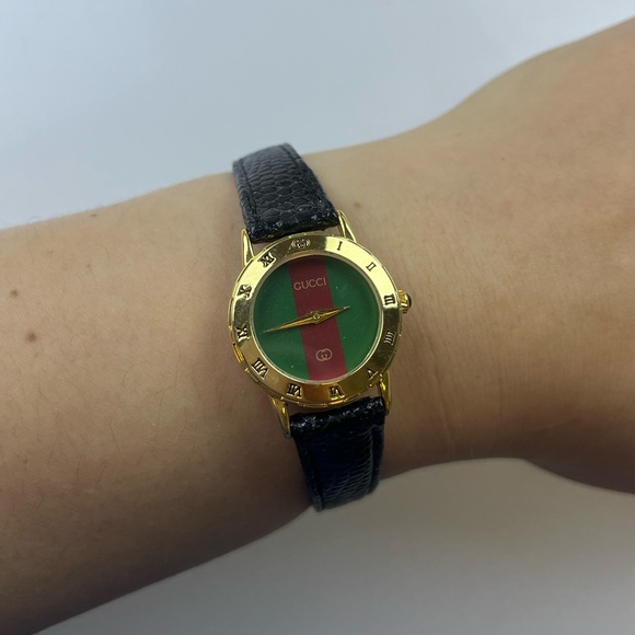 Gucci Vintage Leather Watch HR11-12 - Picture 2 of 6
